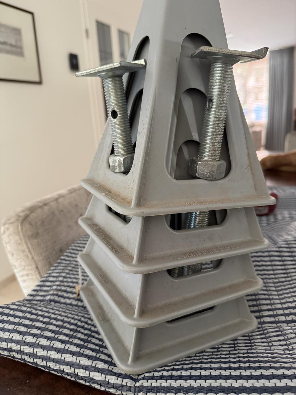 4 stuks Fiamma camper/caravan steunen.