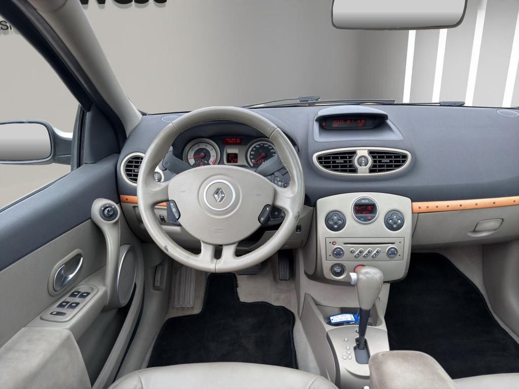 Renault Clio 1.6-16v initiale automaat leder pano clima