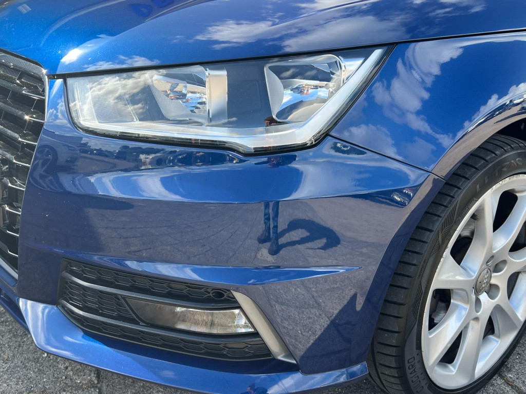 Audi A1 Sportback 1.0 tfsi adrenalin, s-line, navi enz...
