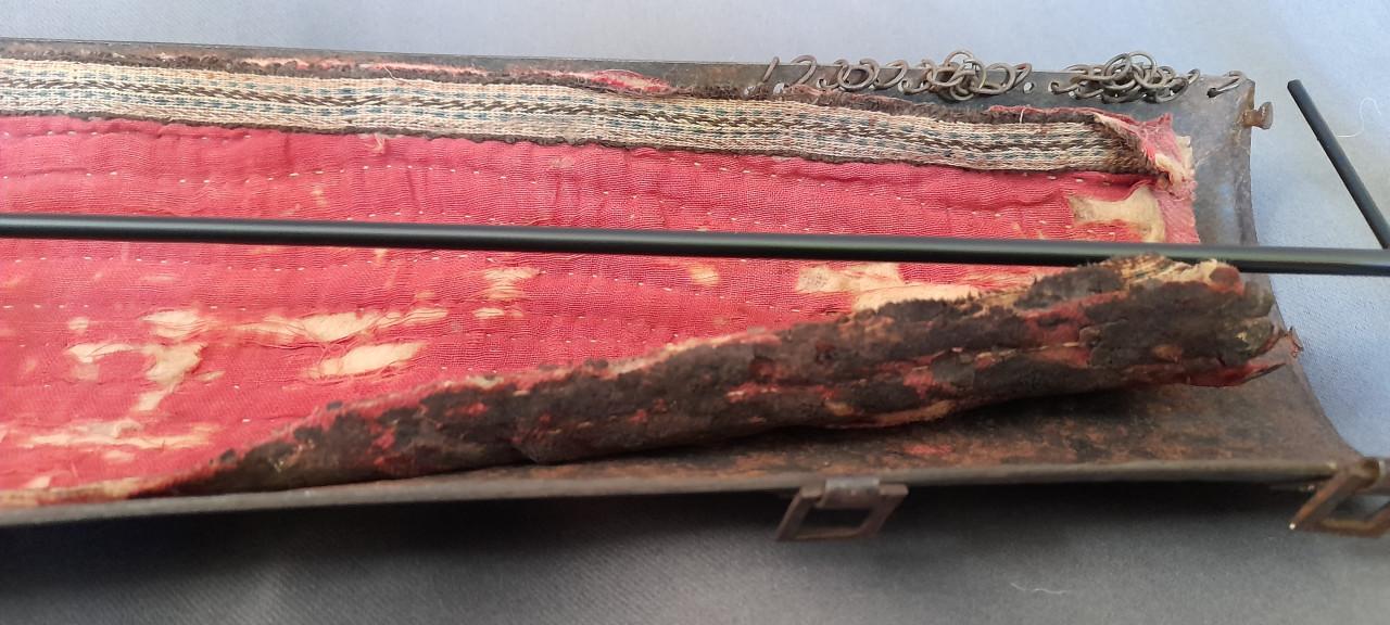 Bazuband. Perzische armbesherming. 19e eeuw.