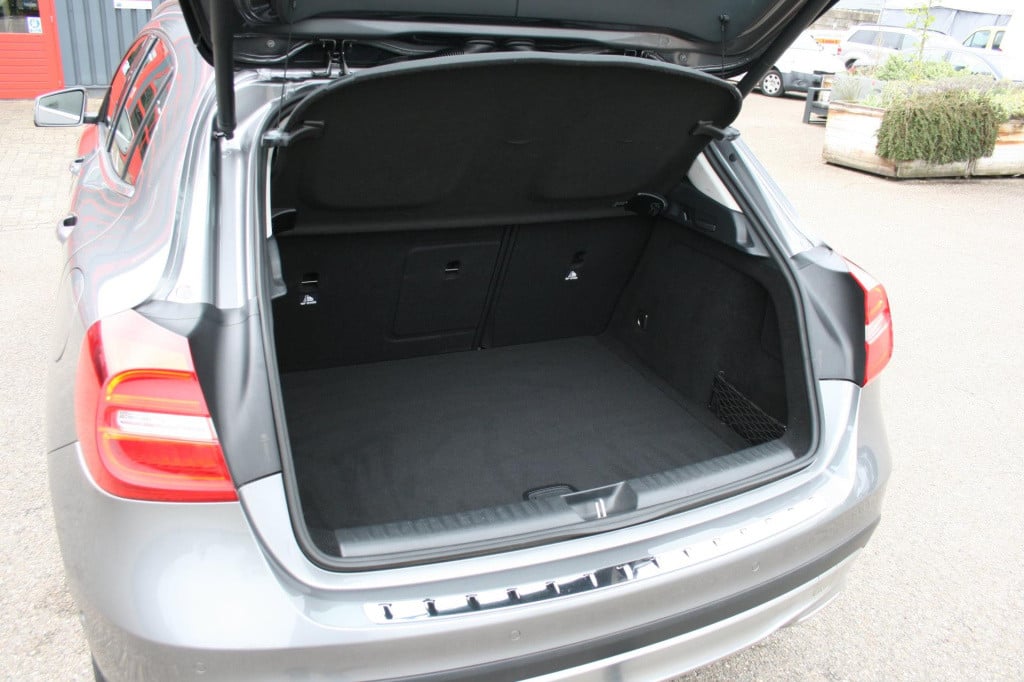 Mercedes-Benz Gla-klasse 200 ambition