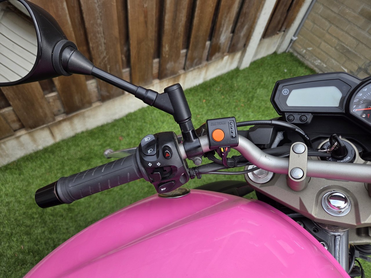 Yamaha XJ6 met weinig km te koop!
