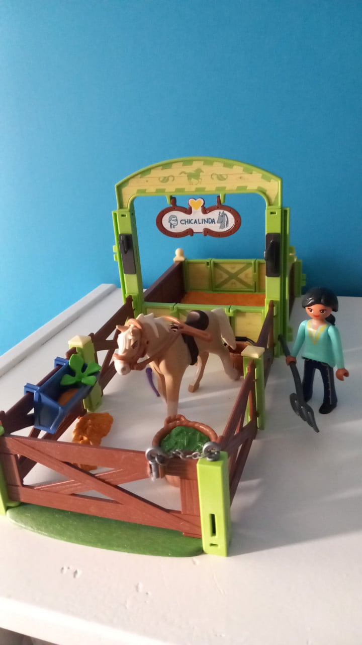 Playmobil paardenbox met Pru en Chica Linda setnr 9479