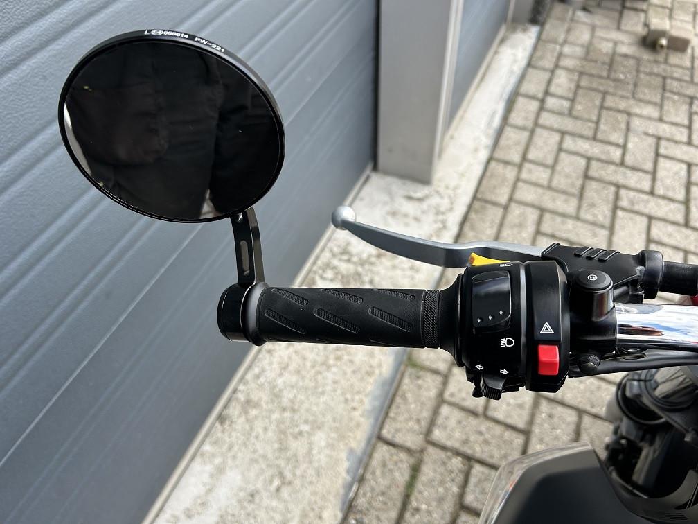 Suzuki GSR600 uit 2010 met slechts 9147 km!!, LeoVince/TopBlocks €3650,-