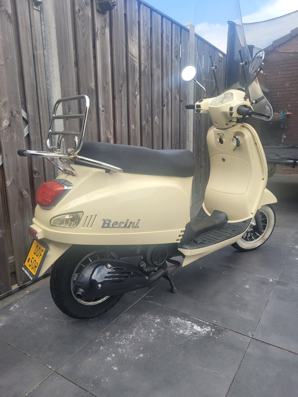 Te koop berini geel kenteken