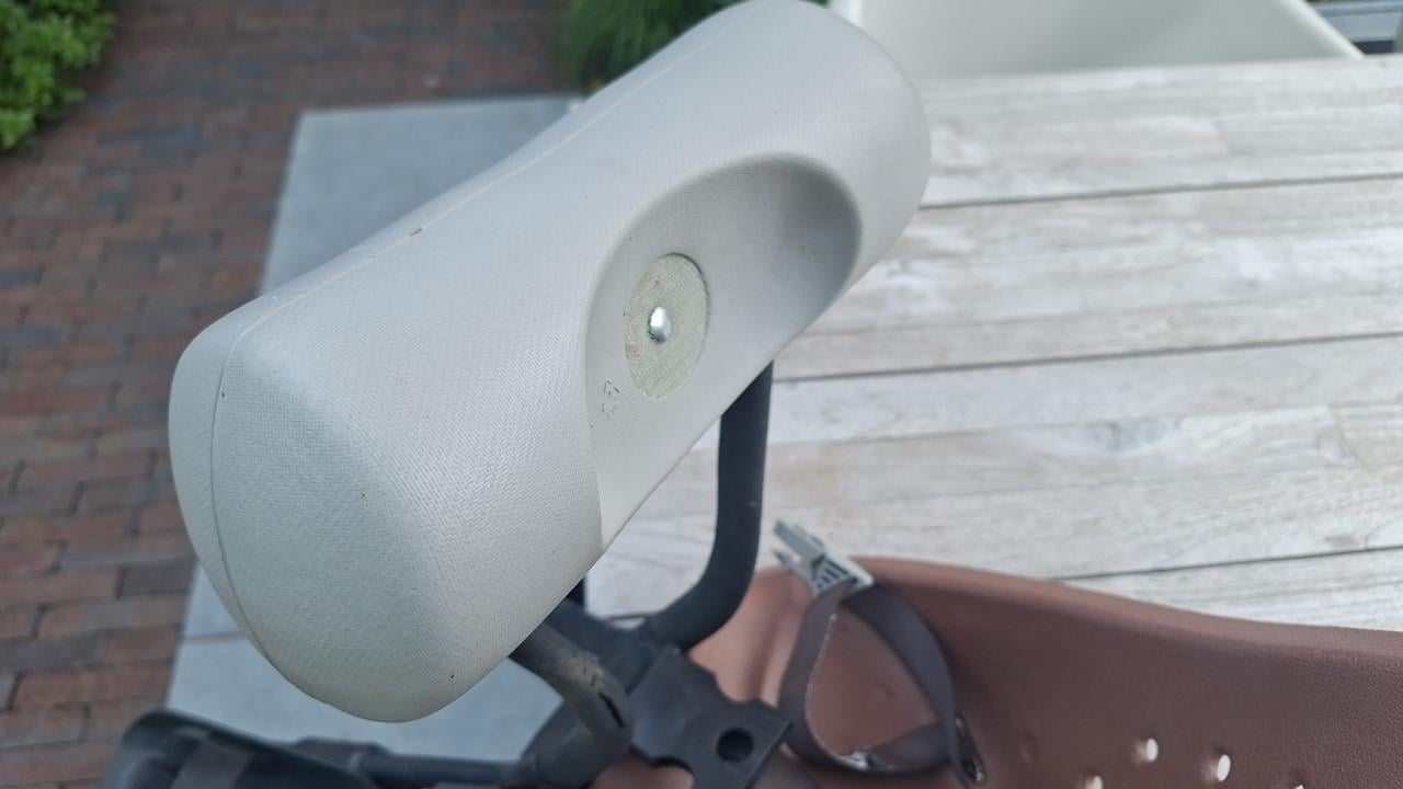 Yepp voorzitje met windscherm en slaaprol