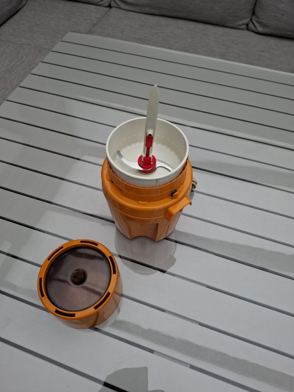 Moulinex vintage oranje Moulinette type 320 hakrobot