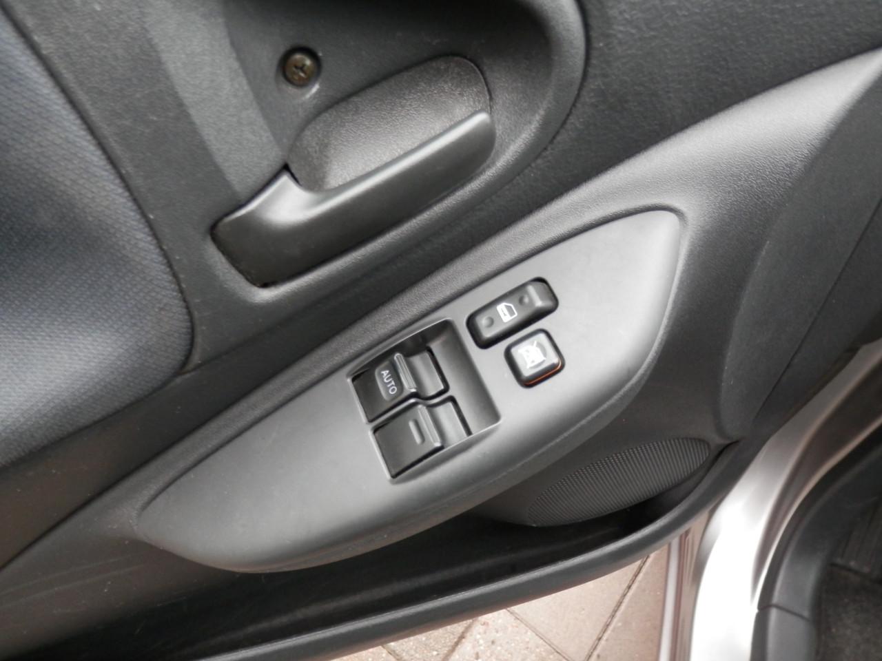 Auto Garant Biedt Aan: Toyota Yaris 1.0 Idols