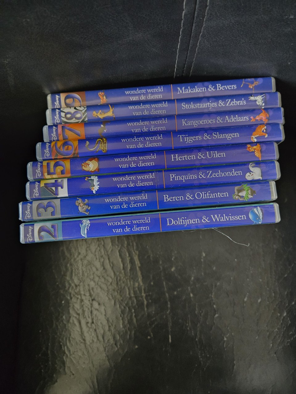 8 x Wondere wereld van de dieren Disney - Boekjes en DVD nr.2 tm nr.9