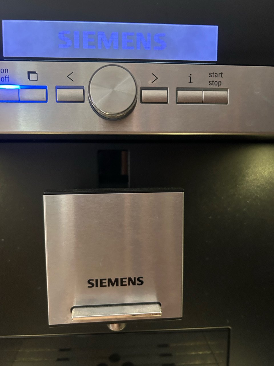 Siemens inbouw koffiemachine TK76K572