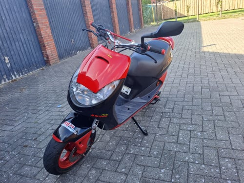 Te koop i.g.st. peugeot vivacity