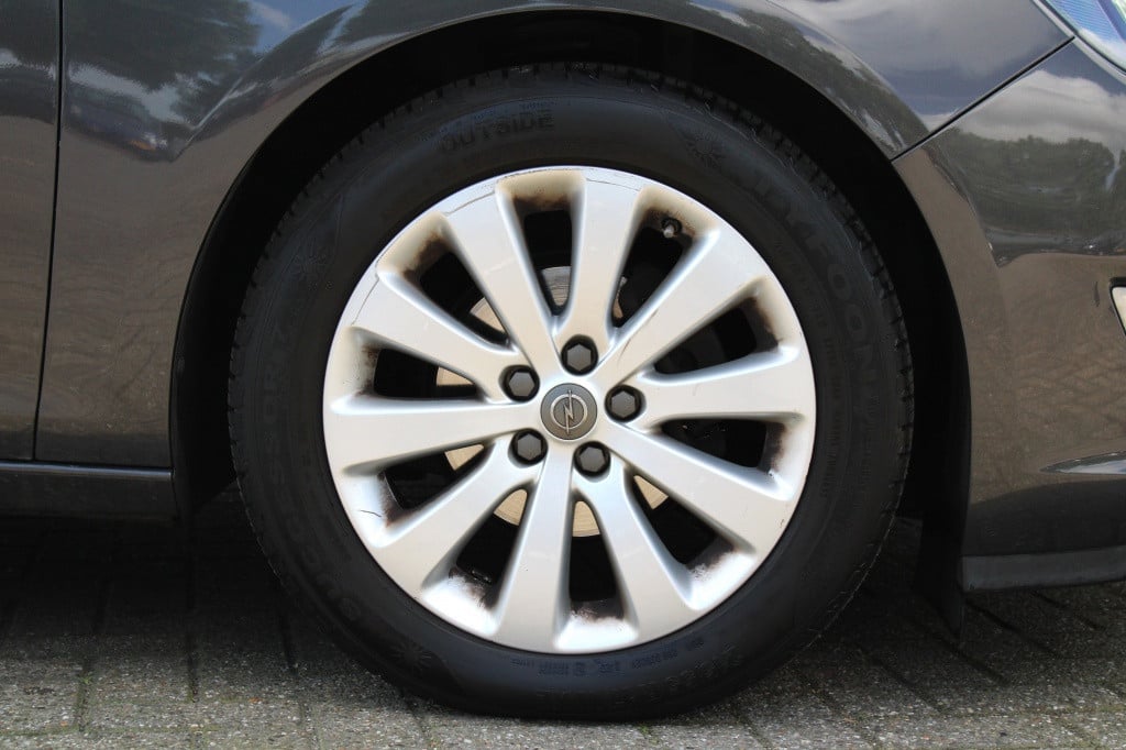 Opel Astra 1.4 turbo sport +