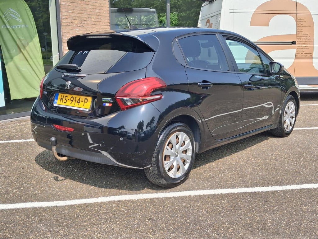 Peugeot 208 urban soul 1.2 pt-82pk 5d trekhaak | navigatie | airco | cruise