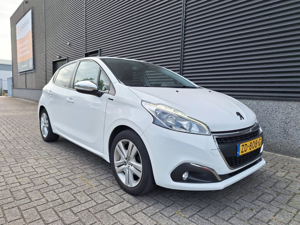 Peugeot 208 signature 1.2