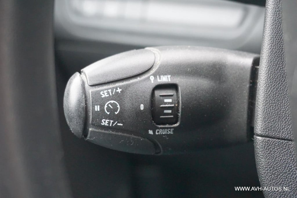 Peugeot 208 1.2 vti active