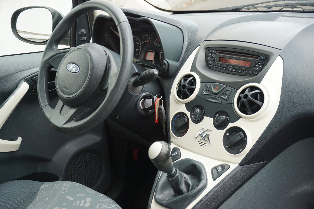 Ford Ka, 1.2 Cool&Sound - Airco / Elektr. ramen / NAP / Weinig KM!