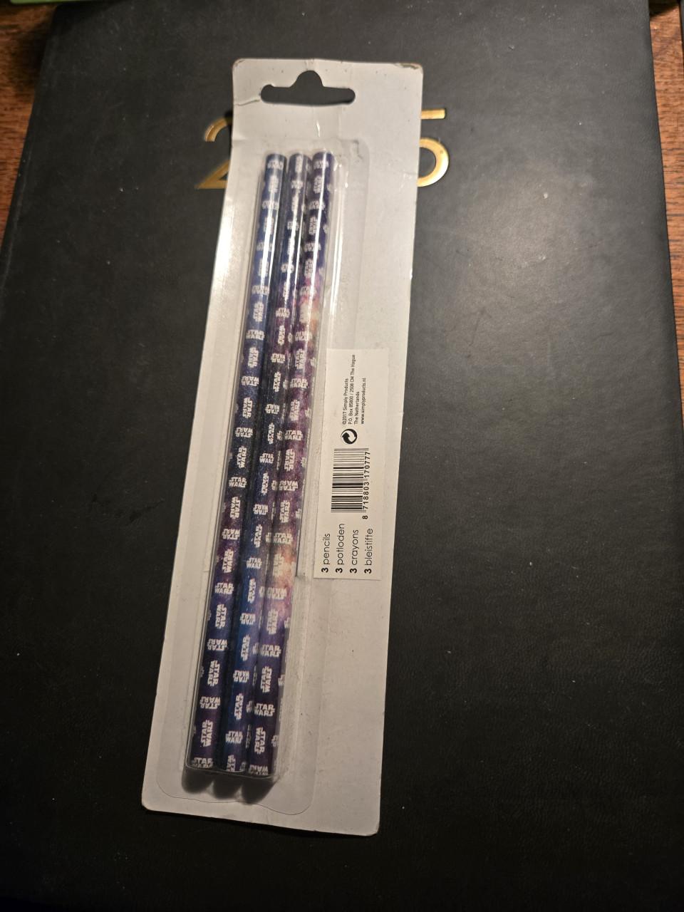 Dit is een set van 3 HB-potloden met Star Wars