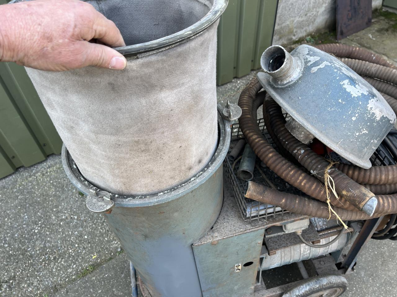 Industrieele stofzuiger. 380Volt