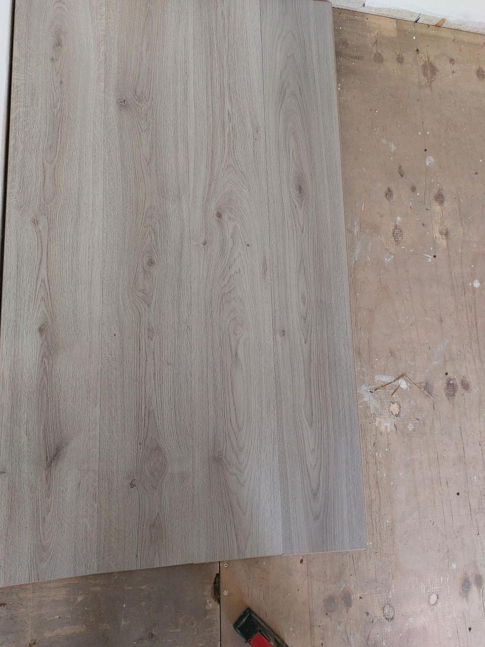 Laminaat eiken grijs, nieuw