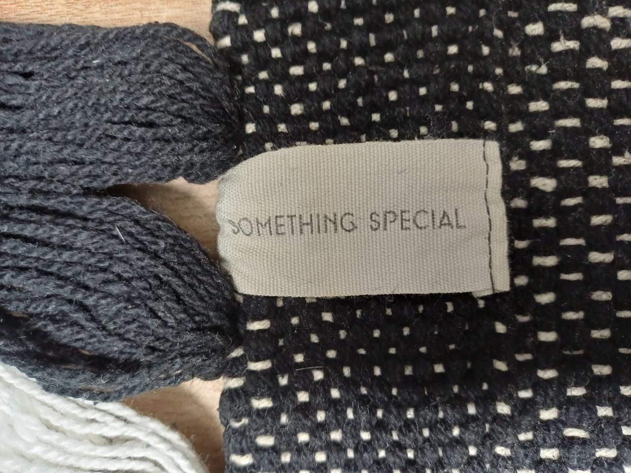 Walra Badmat Stripes & Structure: zwart/wit met kwastjes