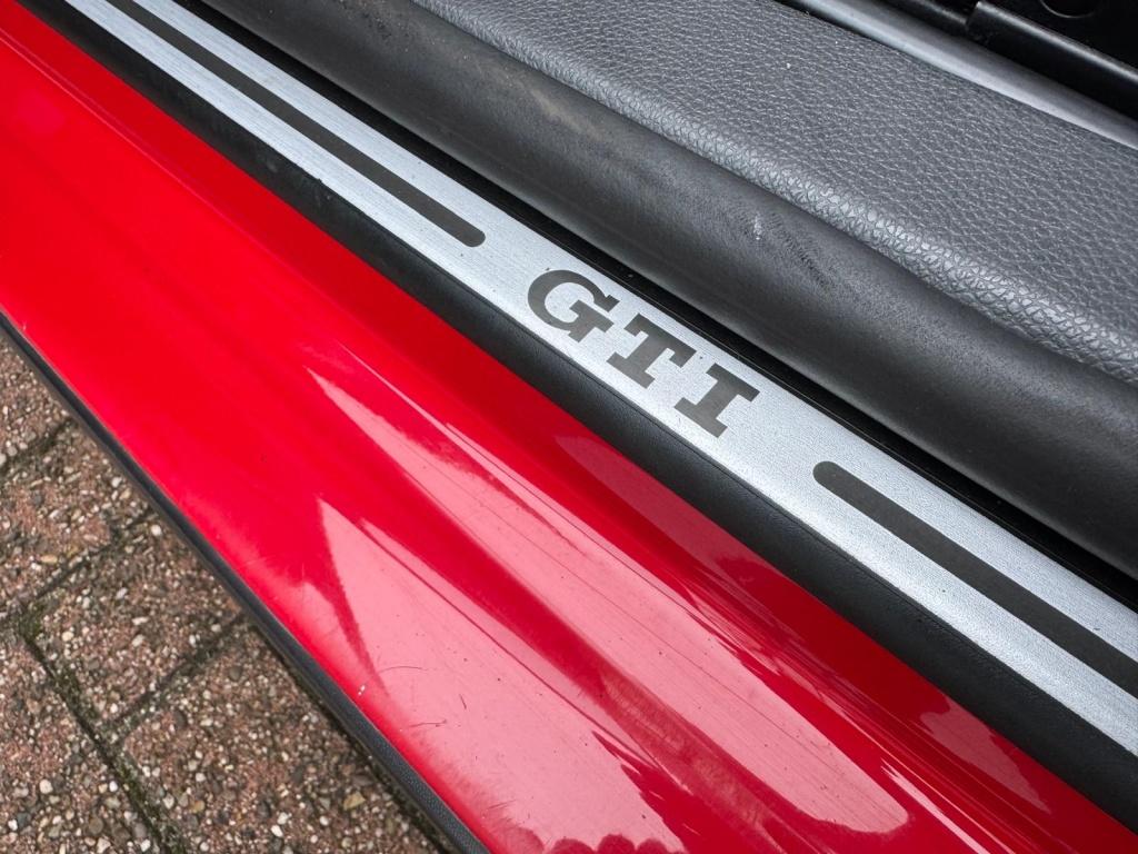 Volkswagen Golf 2.0 tfsi gti