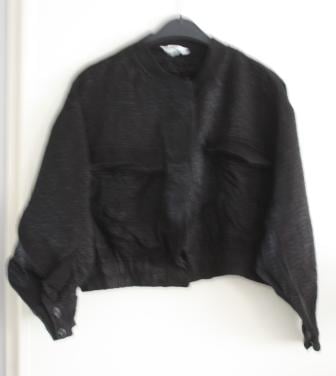 Zwart jasje blazer met blinde knopen  maat 42
