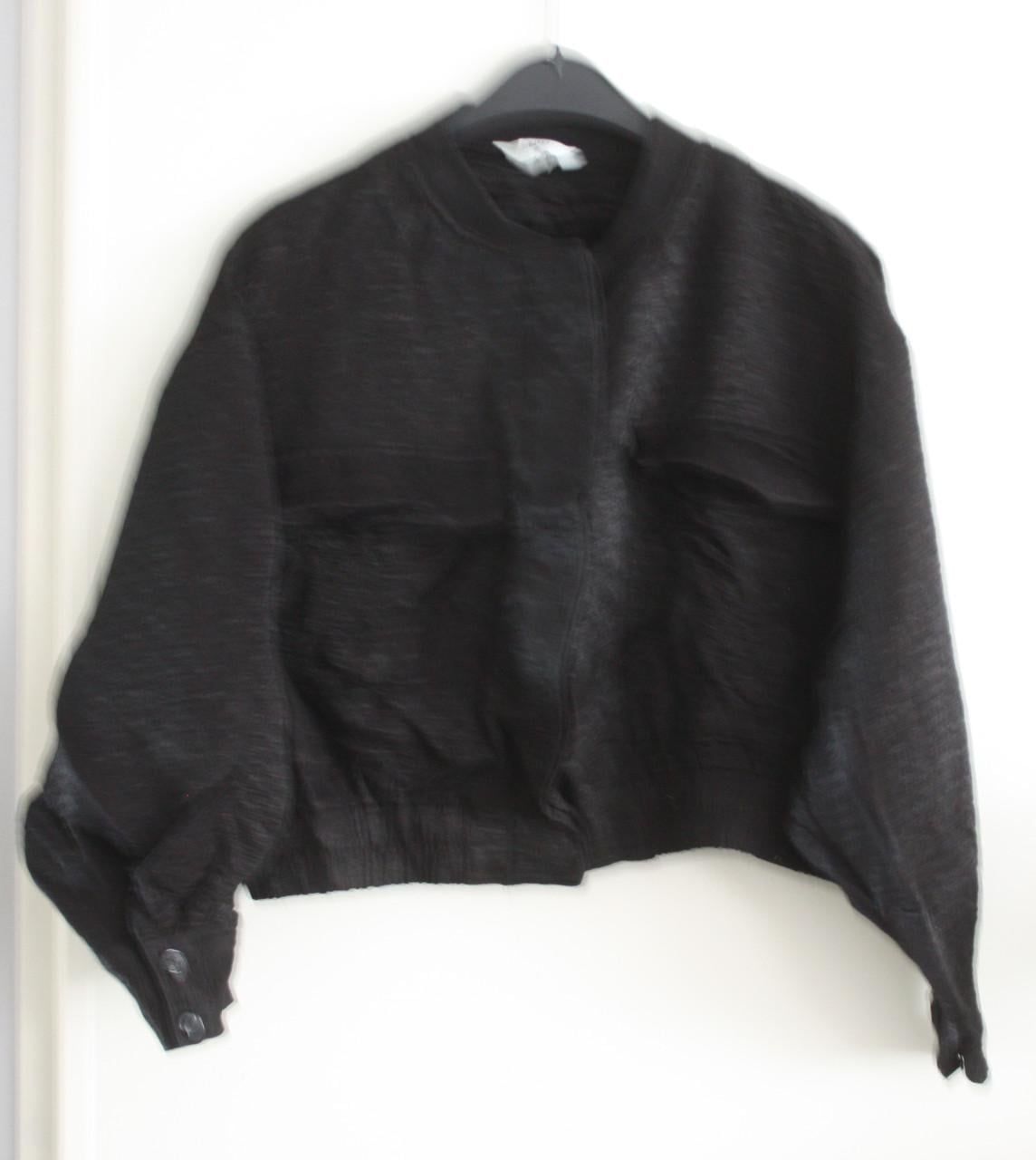 Zwart jasje blazer met blinde knopen  maat 42