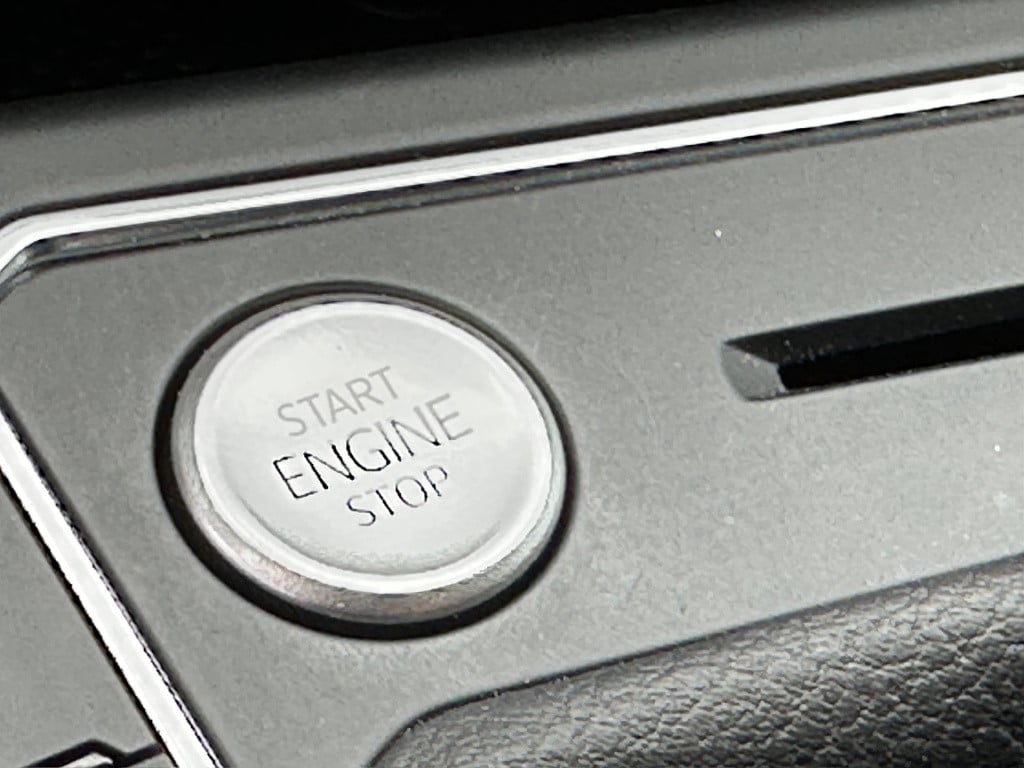 Volkswagen Polo 1.0 tsi dsg style | led | alcantara | keyless | camera | ri