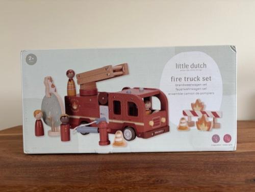 Nieuw | Little Dutch | Brandweerwagen set met pegdolls