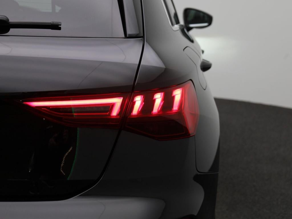 Audi A3 sportback 30 tfsi s edition | automaat | 2x s-line | vlak stuur | n