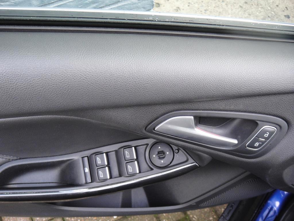 Ford Focus 1.5 titanium edition