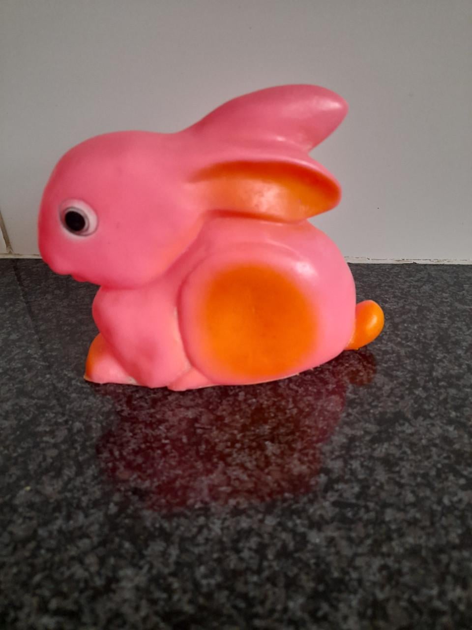 Vintage Rubberen Piepbeestje ( in goede staat )