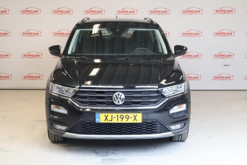 Volkswagen T-roc 1.5 tsi style nl auto, acc, appconnect, trekhaak.