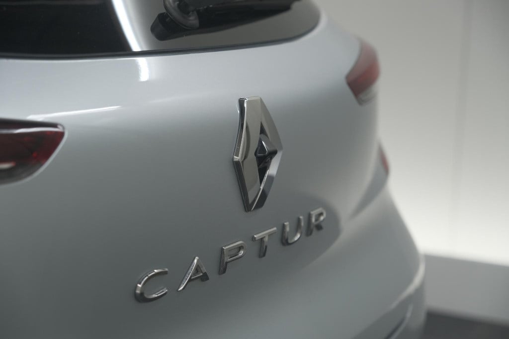 Renault Captur mild hybrid 140 edc techno | trekhaak | 360 camera | 9.3 inc