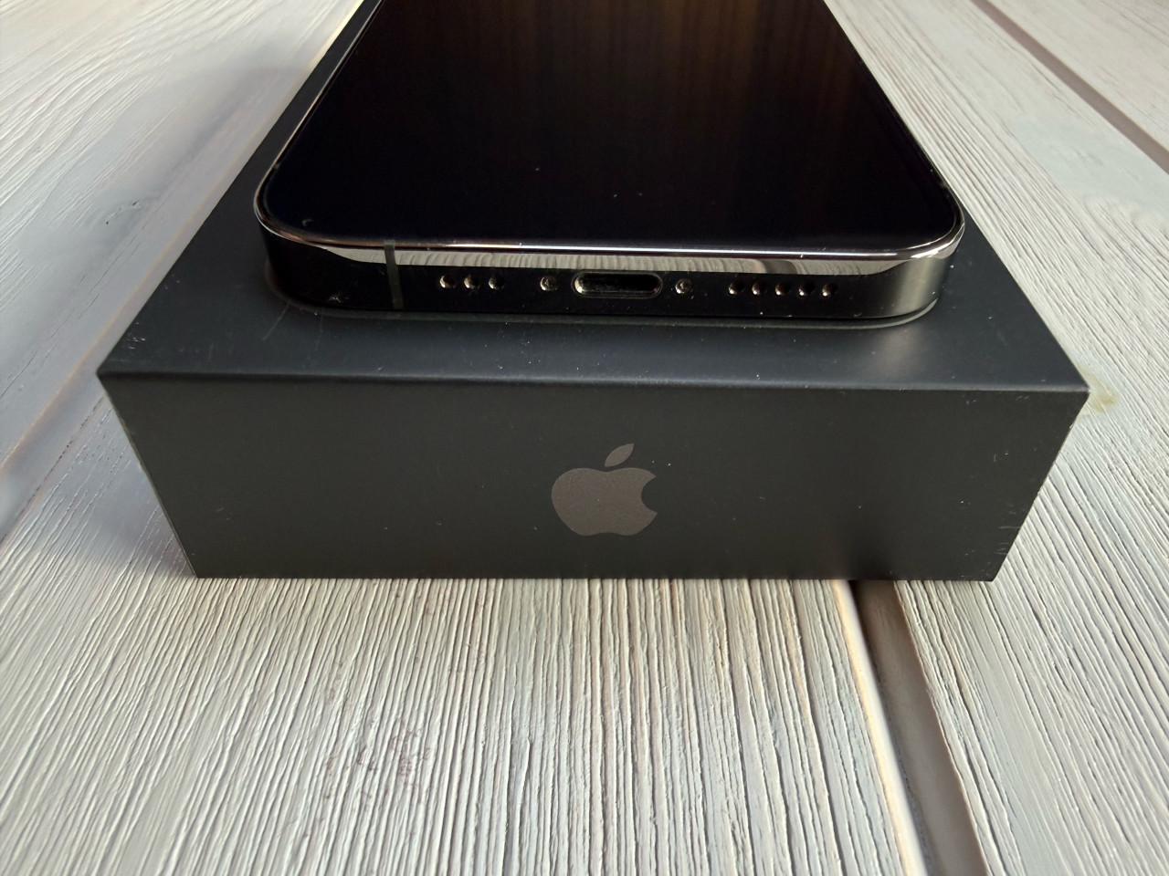 Apple iPhone 12 Pro 128GB Grafiet - Krasvrij scherm + Doos