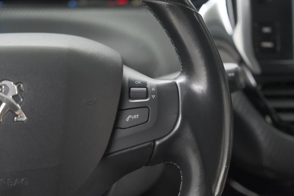 Peugeot 2008 puretech 110 eat6 allure | camera | navigatie | parkeersensore