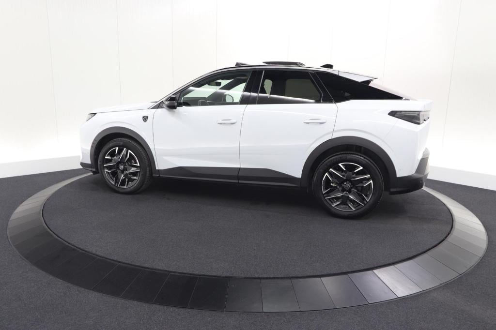 Peugeot 3008 1.2 hybrid 136 gt | panoramadak | focal audio | alcantara exec