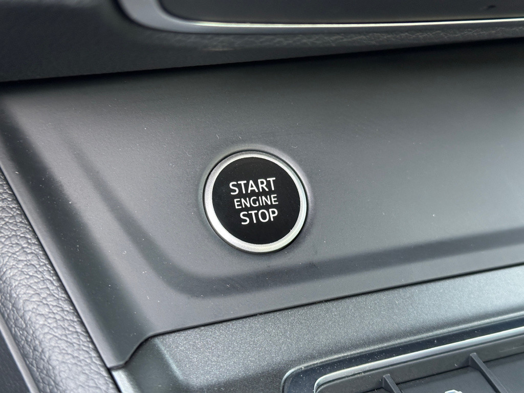 Audi Q3 sportback 45 tfsi e s-line | zwart optiek | camera | keyless | adap
