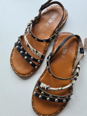 Ton & Ton leren sandalen , nieuwstaat Maat 34