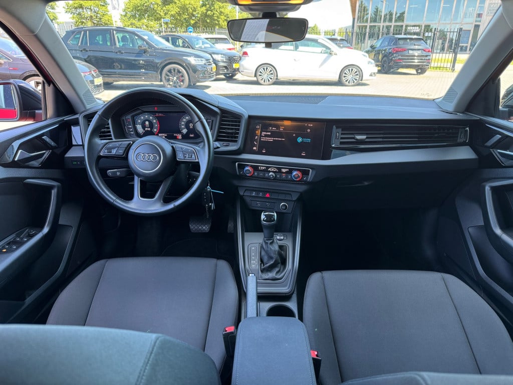 Audi A1 Sportback 30 tfsi * led * stoelverwarming * pdc * virtual cockpit