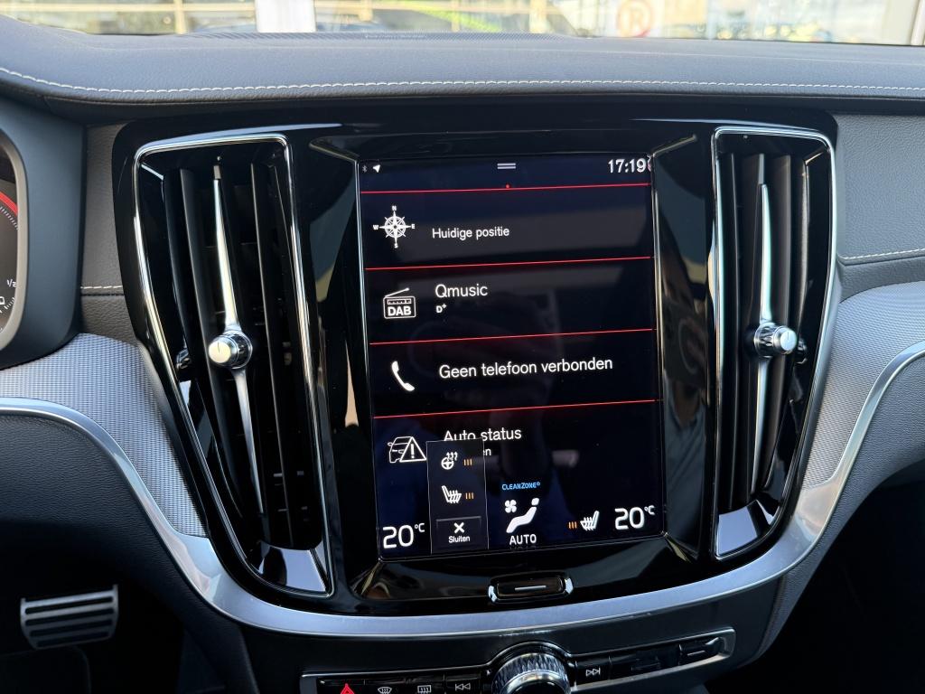 Volvo V60 t6 398pk recharge r-design| panodak| adap.cruise| 360camera| sty