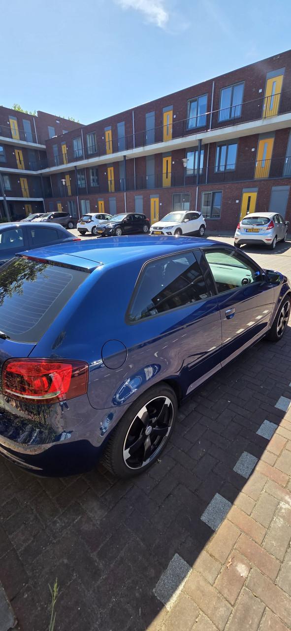 Audi A3 2010 1.4 TFSI Attraction Hatchback Blauw
