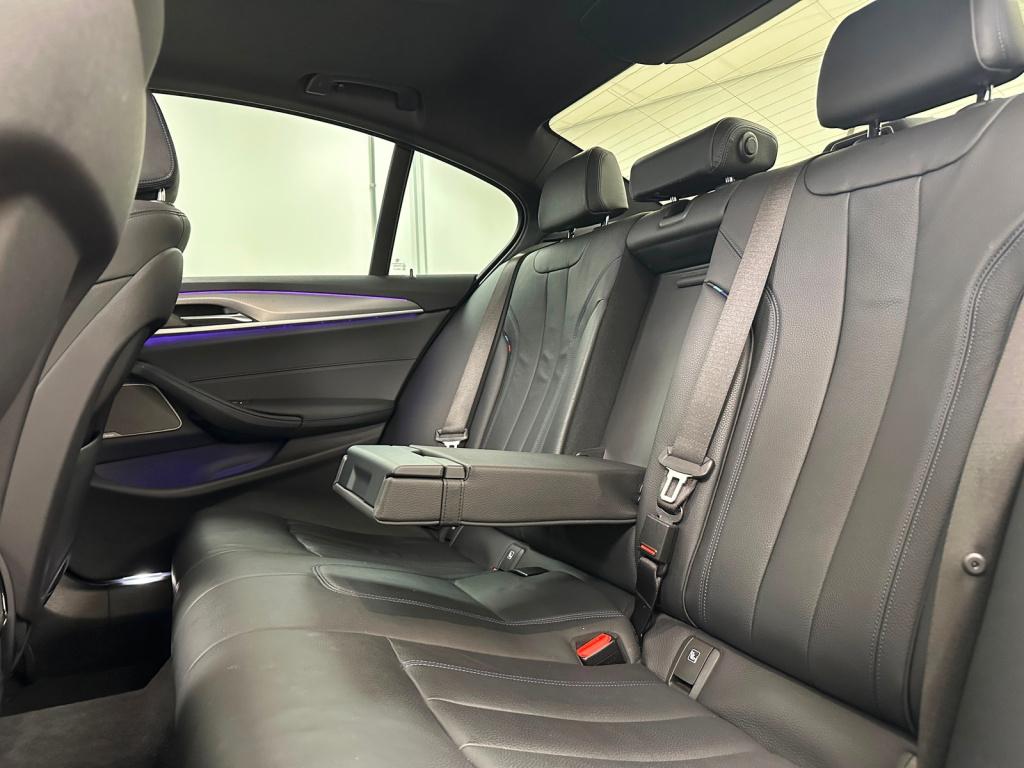 BMW 5 Serie 530e xdrive m-sport | harman/kardon | schuif/kanteldak | co-pil