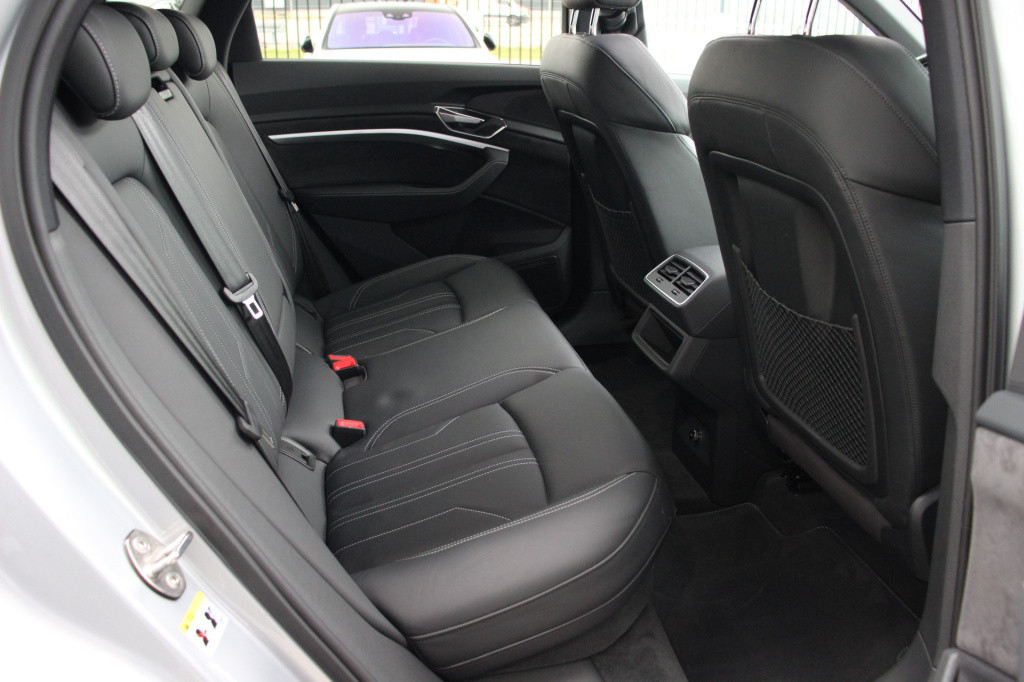 Audi E-tron 50 quattro s edition 71 kwh | s-line | leder | pano. dak | trek