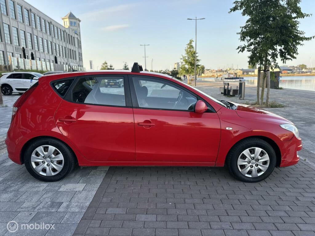 Hyundai i30 1.6i Dynamic Airco Cruise kmst157.649 Nap BJ2008