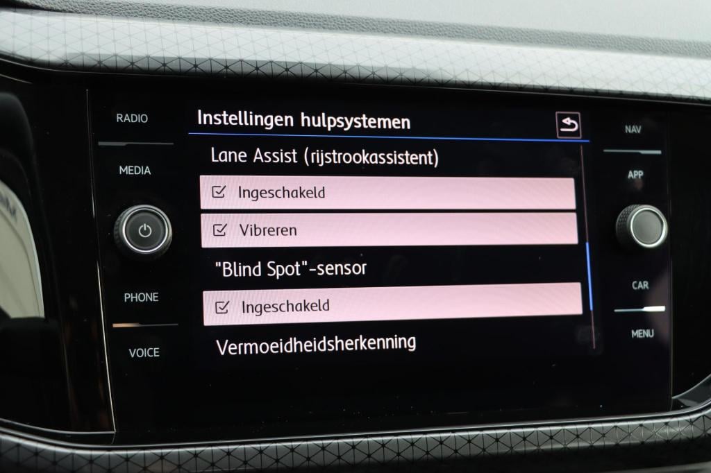 Volkswagen T-cross 1.0 tsi style business r