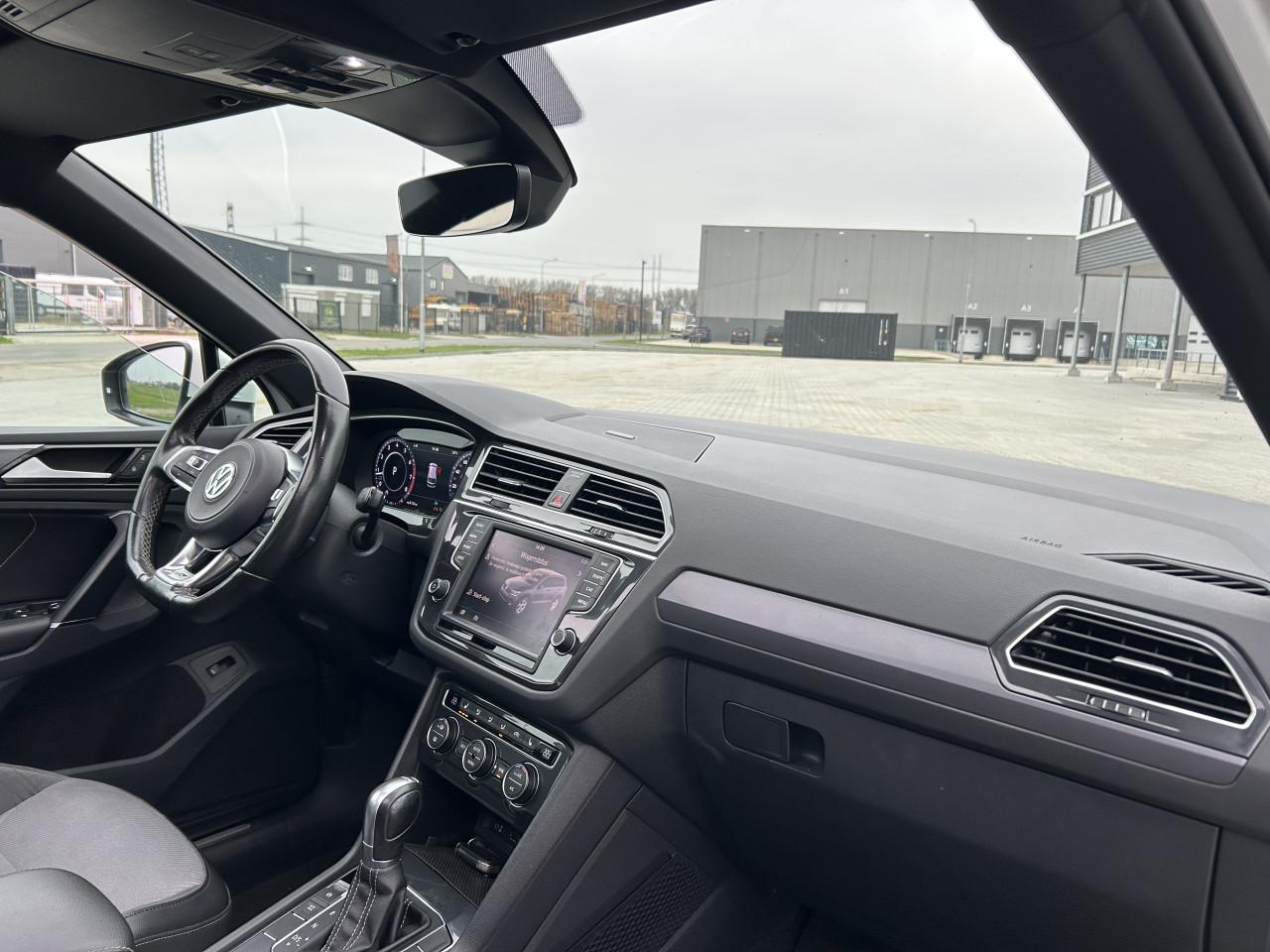 Volkswagen Tiguan 1.4 TSI ACT R-LINE|APK|STOELV|TREKH|PANO