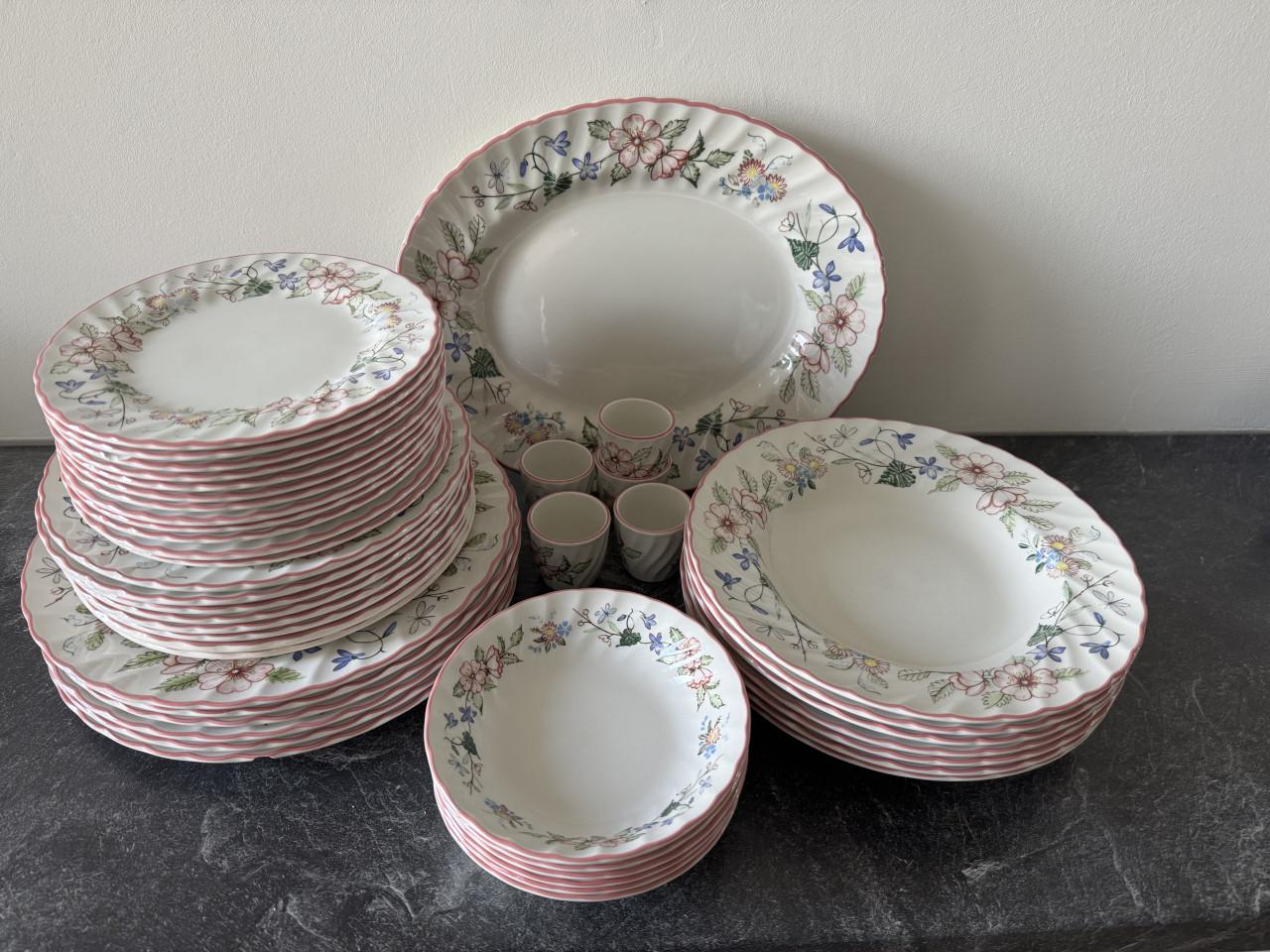 Servies Wood & Sons (compleet) Spring Fields by Jenny Rhodes