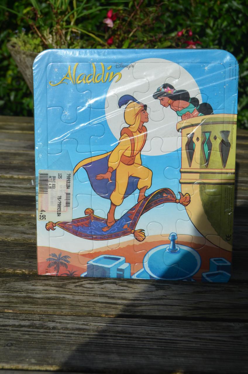 Verzameling Disney en andere strippuzzels e.d.