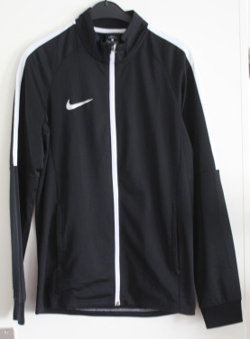 Zwart nike jasje maat s